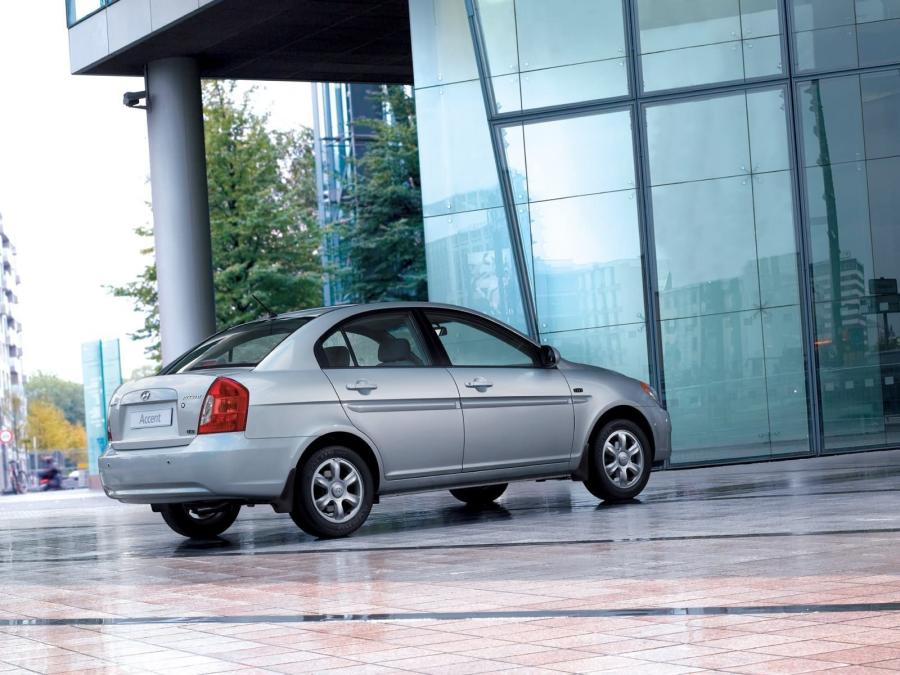  Hyundai Accent 2006 года  (фото 43 из 49)